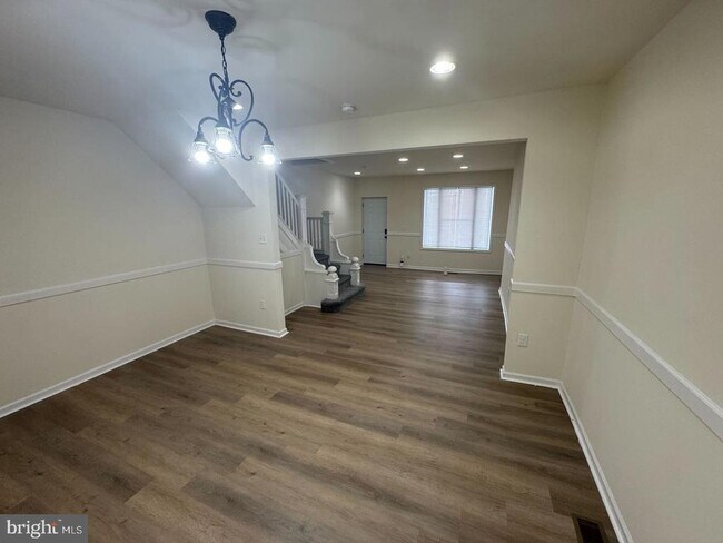 Foto del edificio - 5835 Catharine St