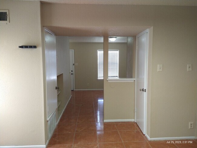 Foto del edificio - Byrd Blvd 326
