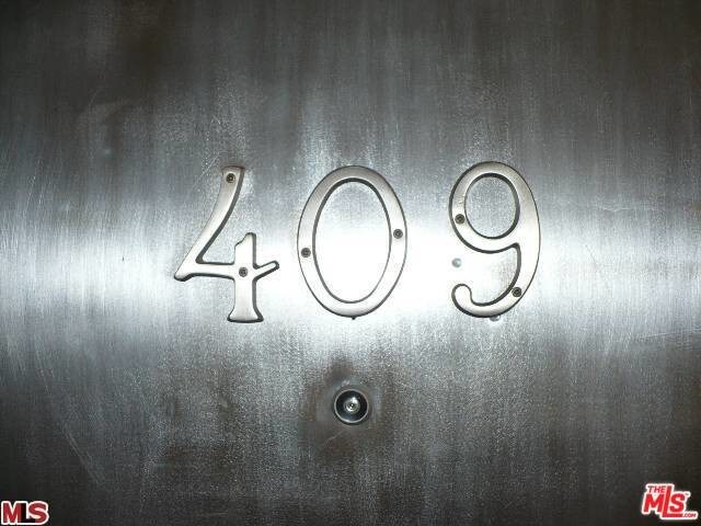 Foto del edificio - 8569 Burton Way