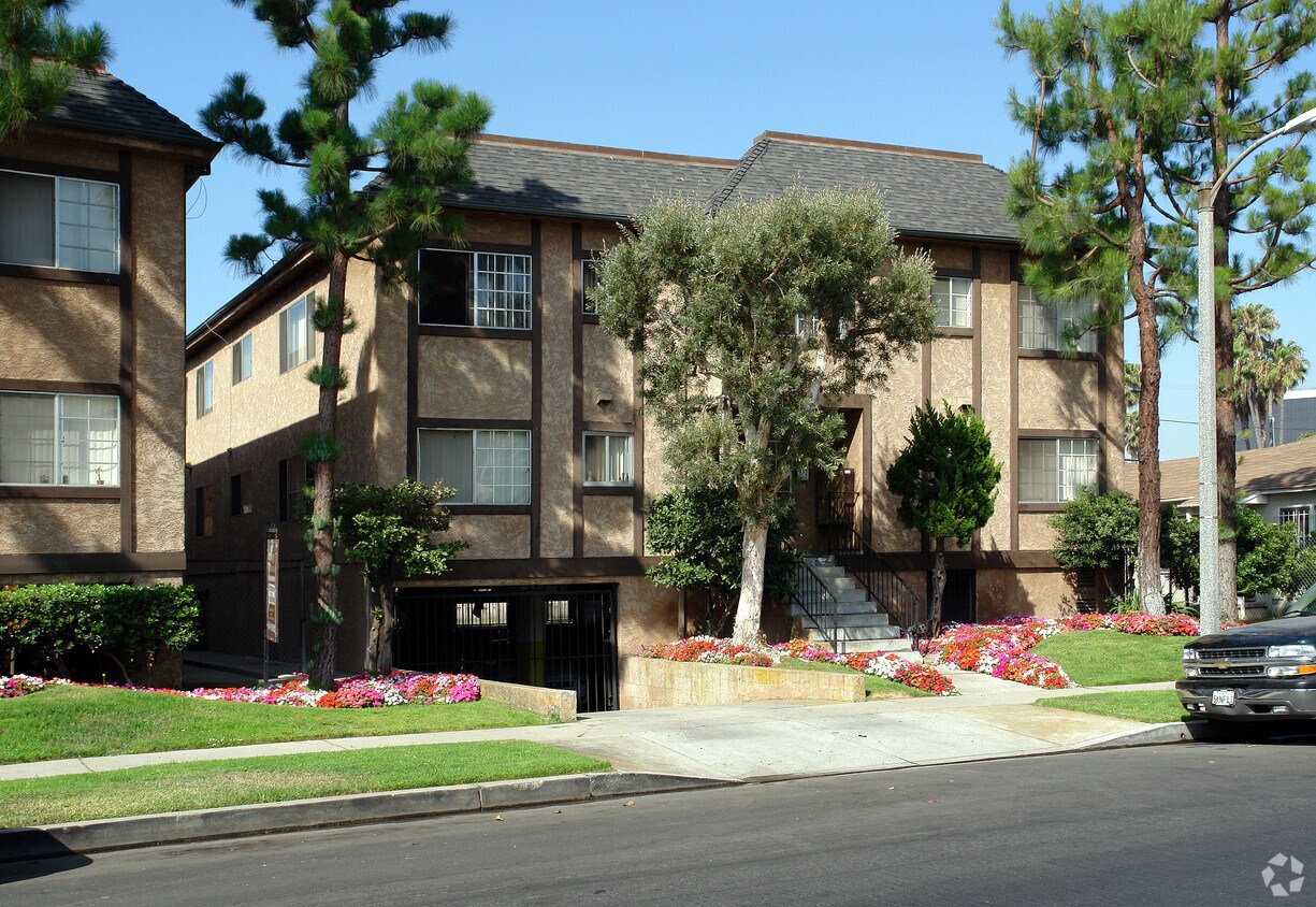 Primary Photo - 5450 W 99th Pl