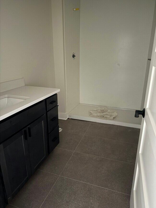 Foto del edificio - 106 E Erie St