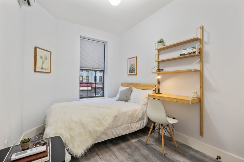 Primary Photo - 1389 Flatbush Ave