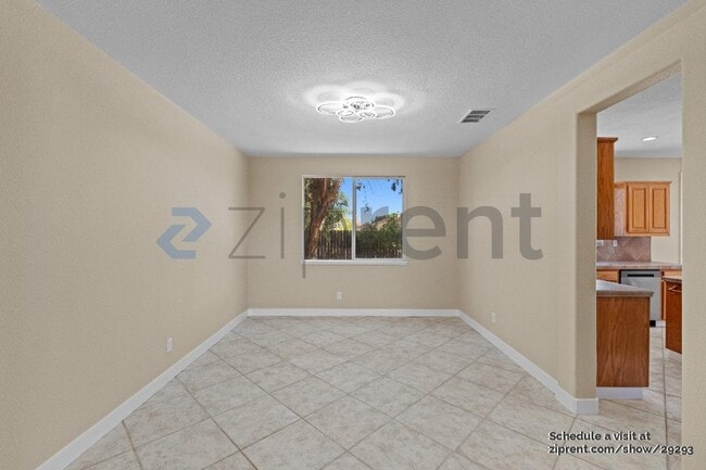 Building Photo - 5361 Mojave Way