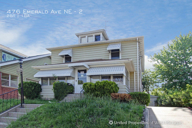 Foto del edificio - 476 Emerald Ave NE
