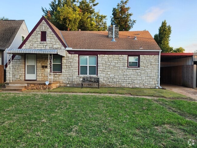Building Photo - 3140 NW 27th St
