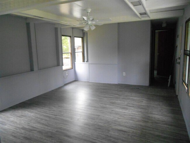 Foto del edificio - 3815 Shannon Ln
