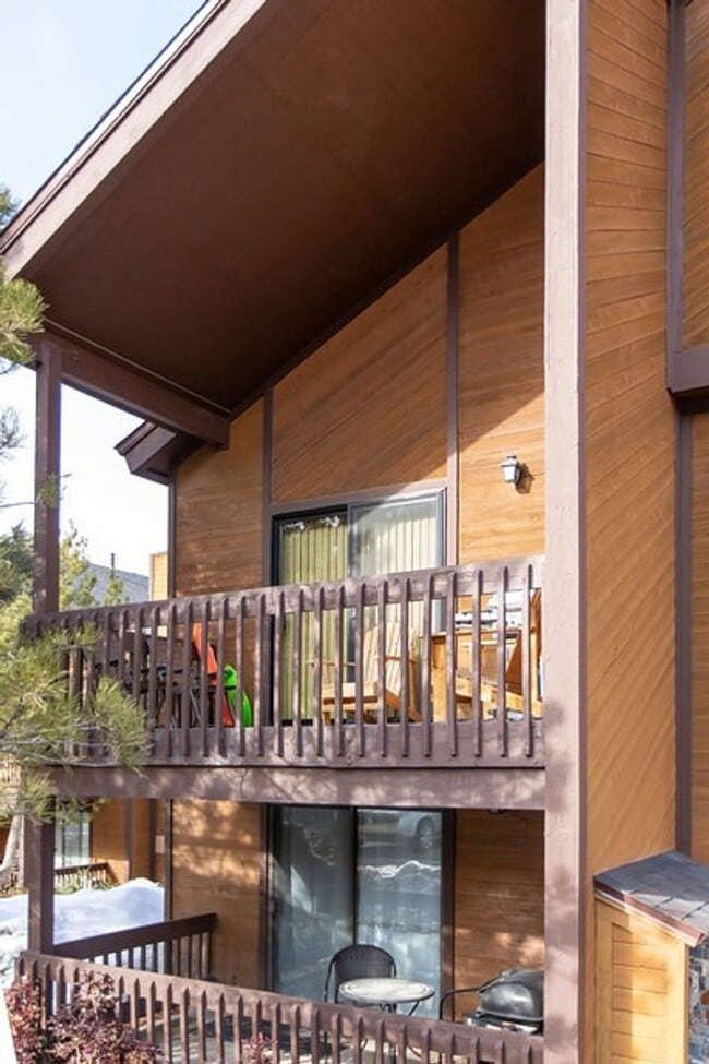 Photo - Redpine Chalet House