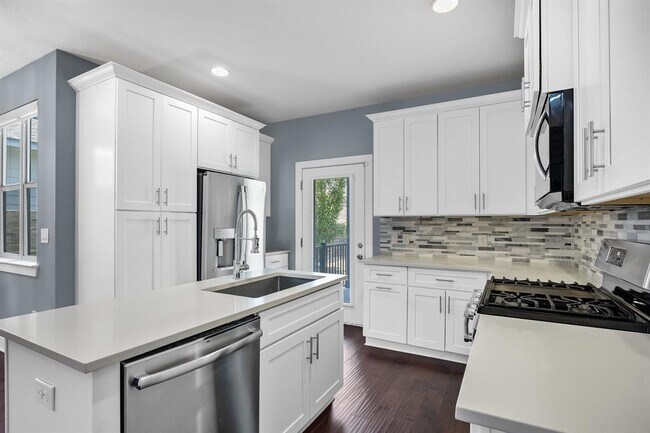 Building Photo - 312 Delmar Ave