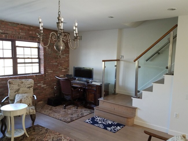 Foto del edificio - 503 Hollywood Ave