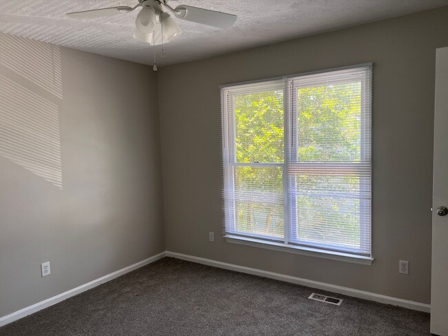 Foto del edificio - Near Cape Fear Valley Hospital - 2 bedroom...