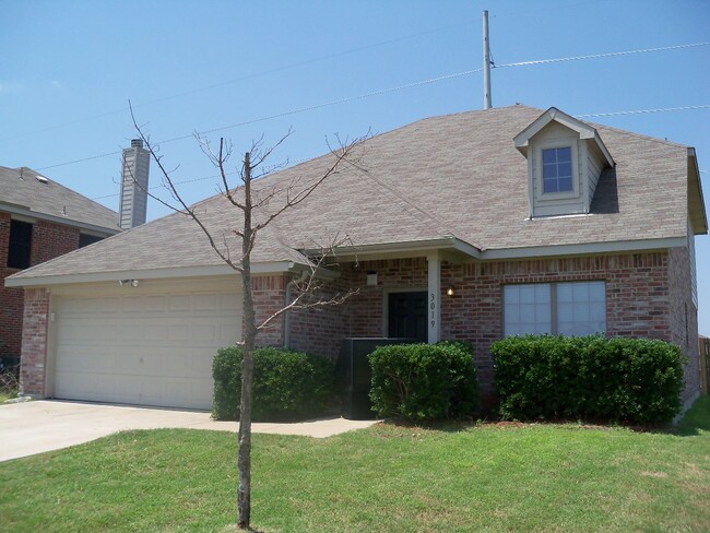 Building Photo - 3019 Melrose Dr