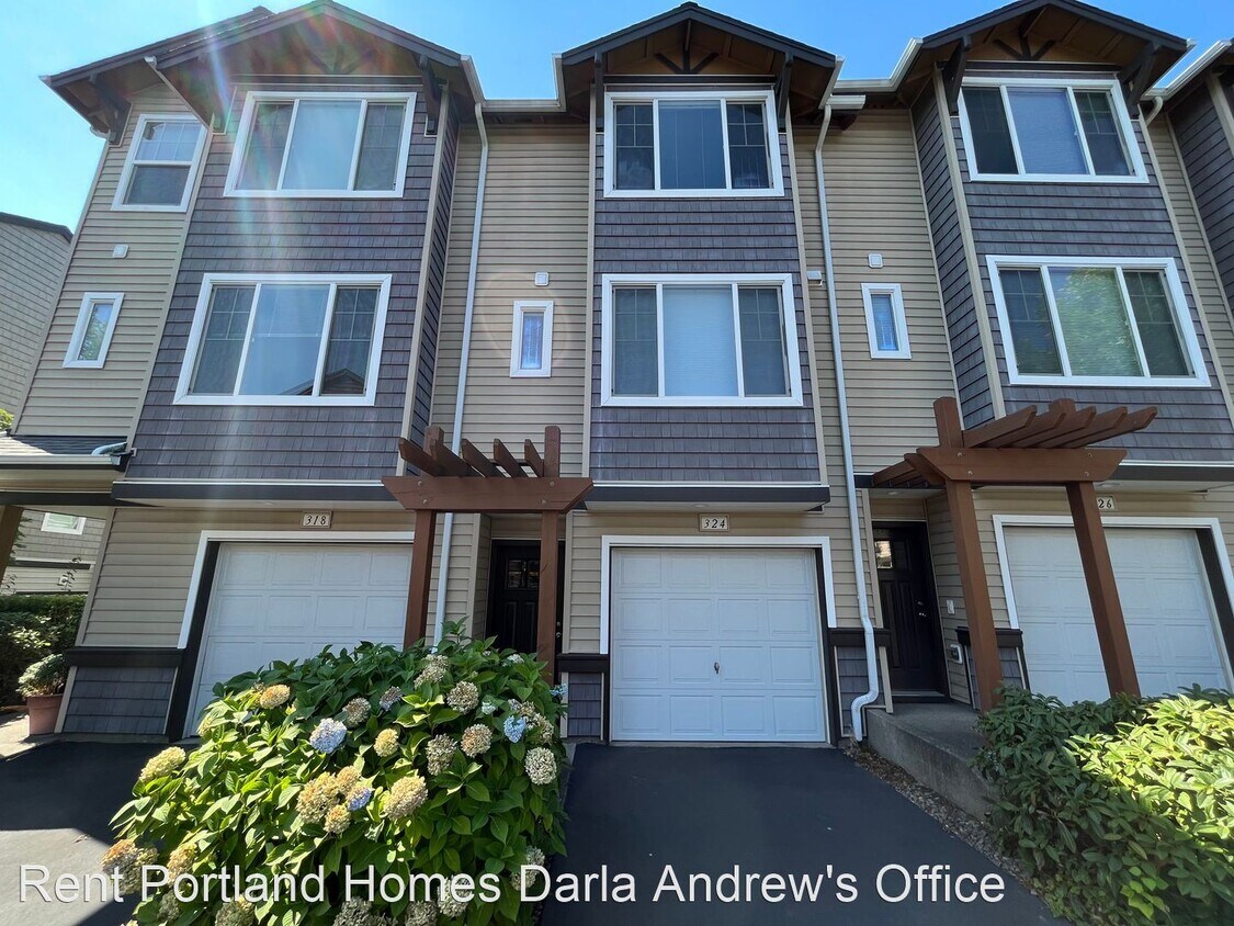 Primary Photo - 2 br, 2.5 bath House - 324 NE EDGEWAY DR #...