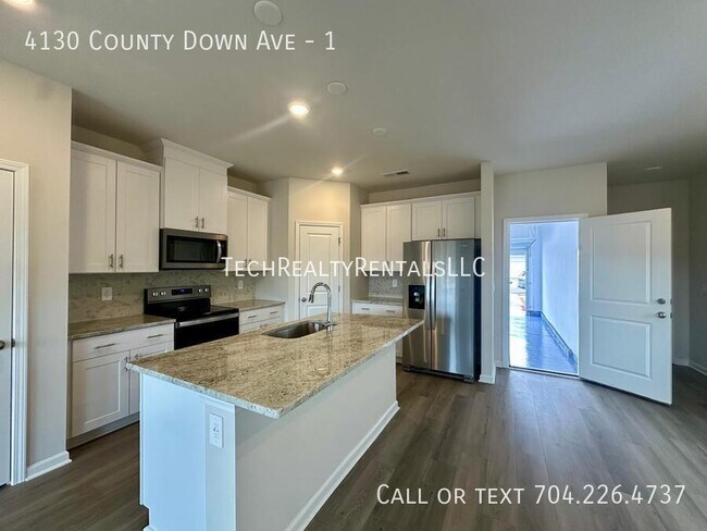 Foto del edificio - 4130 County Down Ave