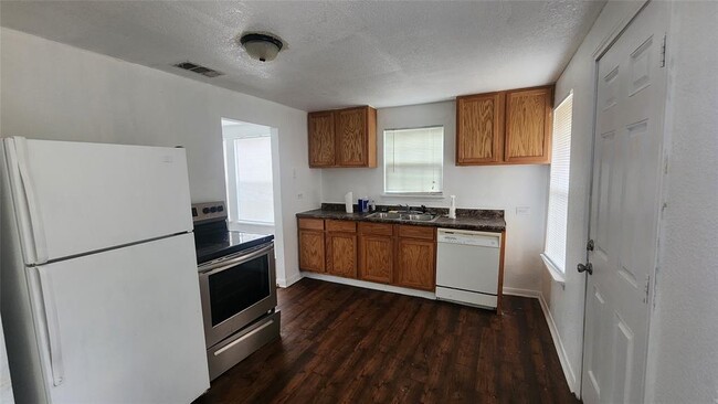 Building Photo - 502 S Owensville St