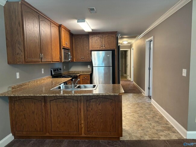 Building Photo - 136 Riverside Dr