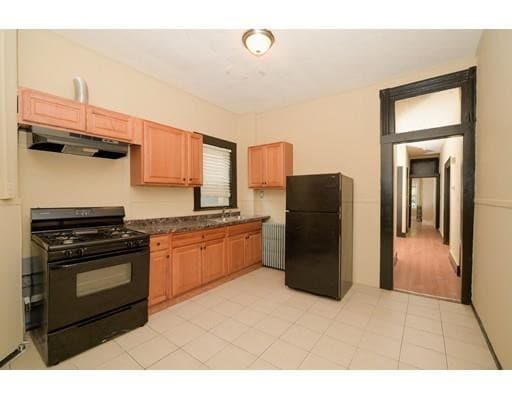 Building Photo - 331 Seaver St