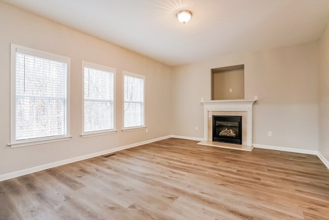 Building Photo - 343 Victor Ct