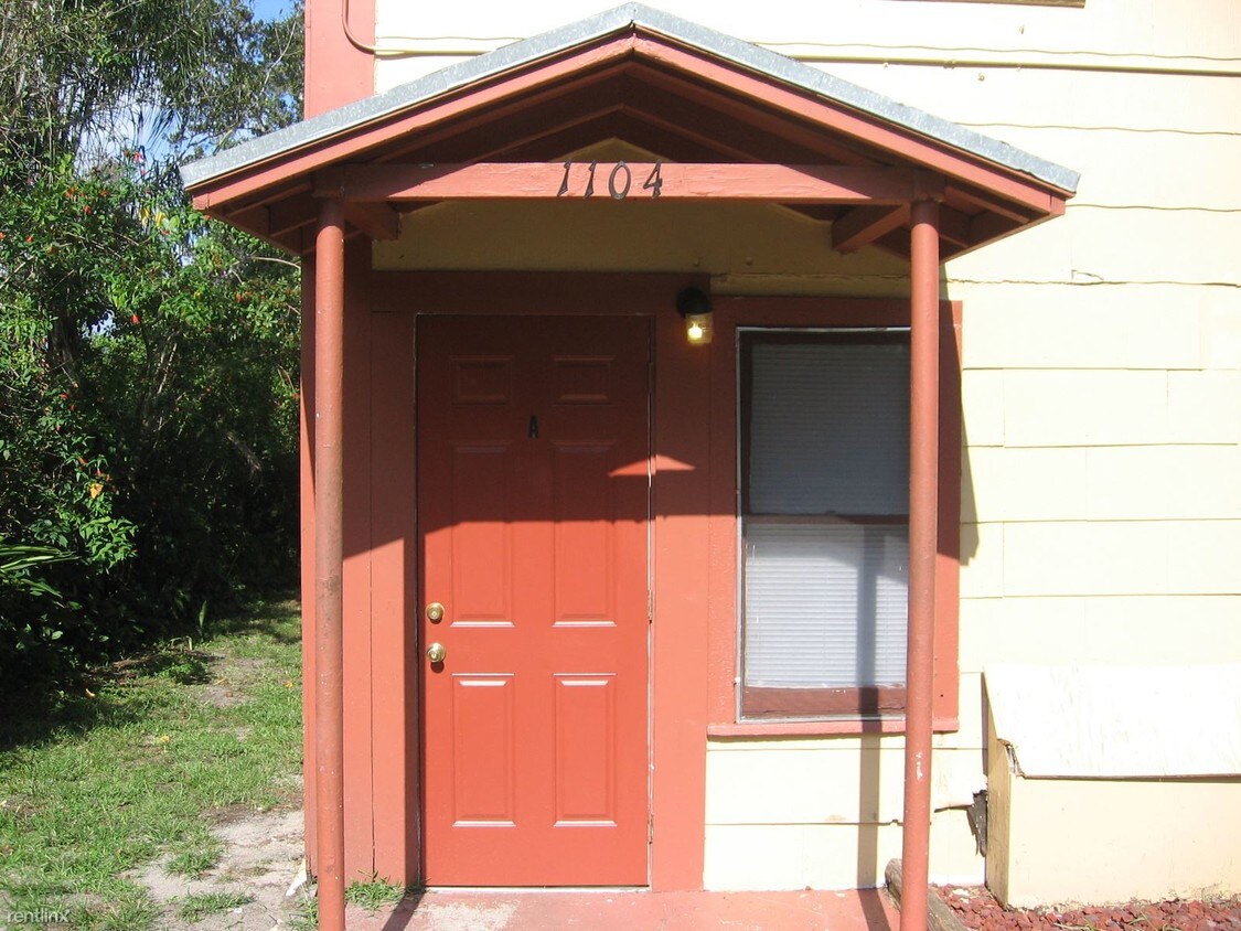 Primary Photo - 1104 Florida Ave