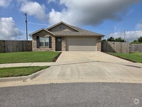 Building Photo - 4000 E Razorbill Dr
