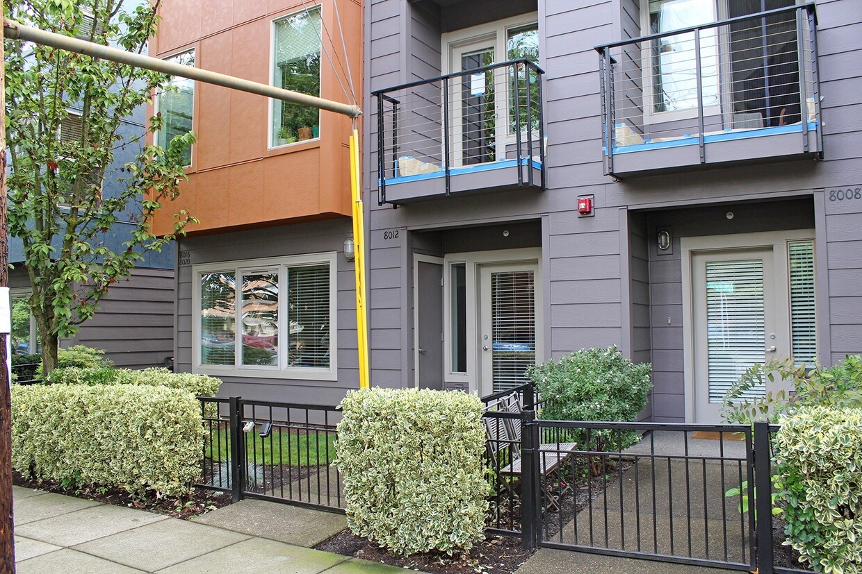 Primary Photo - St John's Gem!!! Spacious 1 Bedroom Condo ...