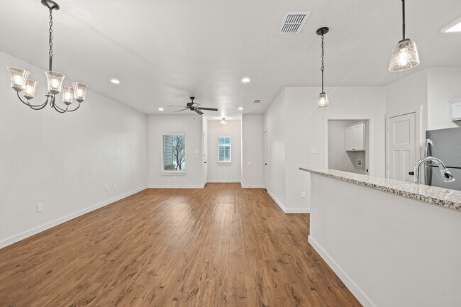 Foto del edificio - Modern Two Bedroom Townhome In Cooper!