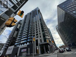 Building Photo - 180 George St