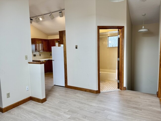 Building Photo - 51 Peirce Ave