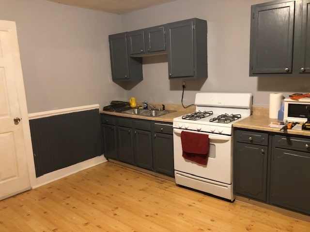 kitchen - 936 Madison St