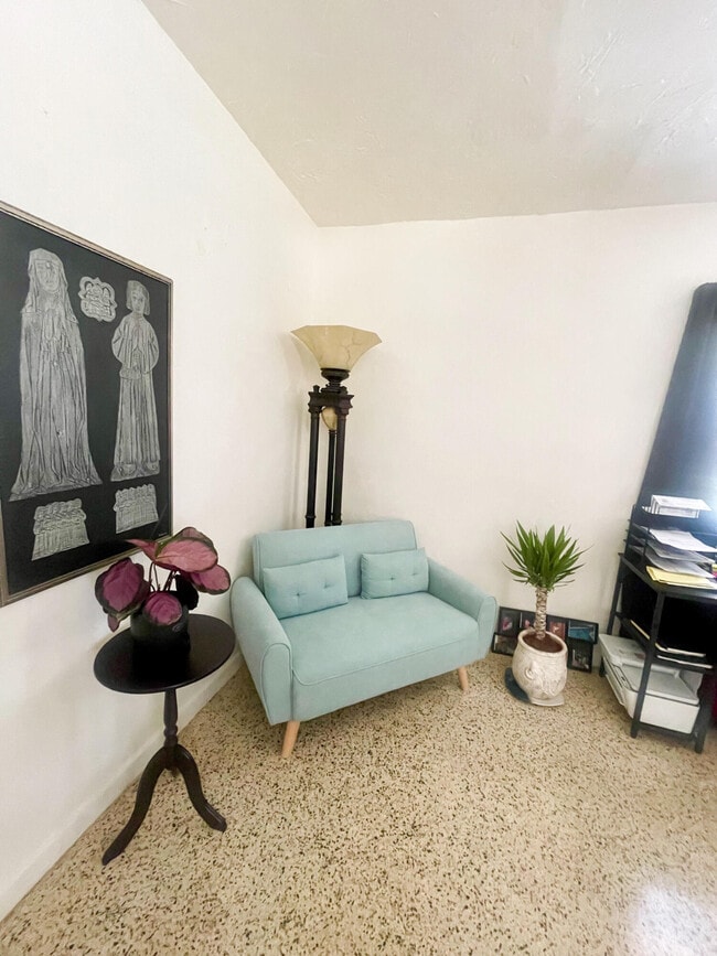 Building Photo - 308 S Ocean Blvd