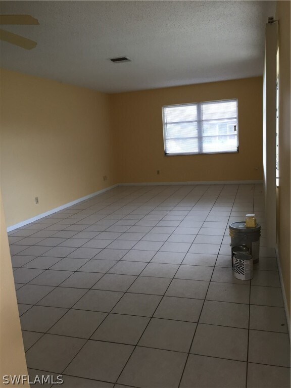 Building Photo - 4824 Lucaya Dr