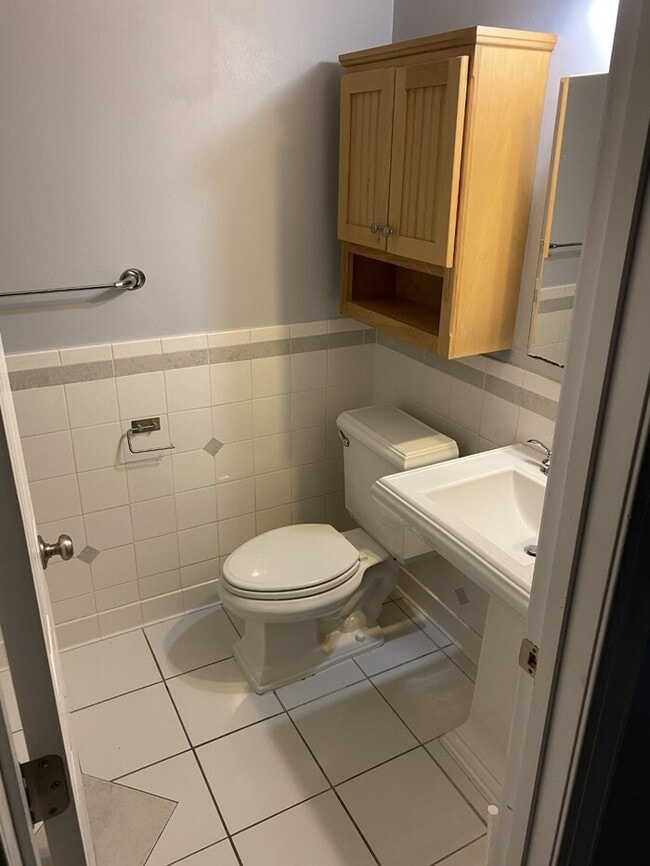 Building Photo - 3607 Helix Ct