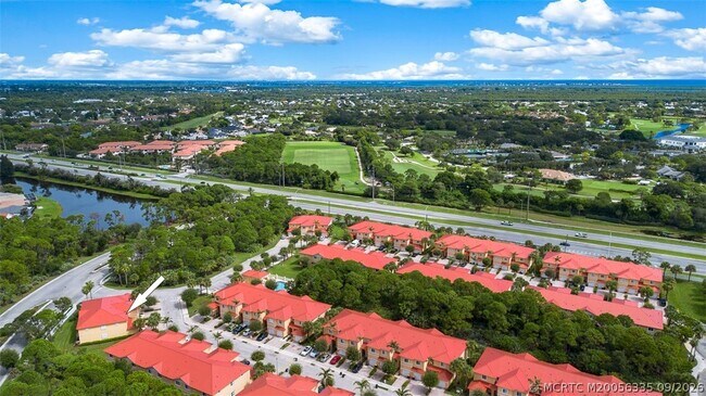 Foto del edificio - 4964 SE Mariner Garden Cir