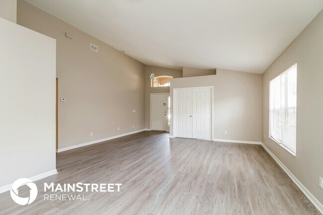 Building Photo - 13852 Valleybrooke Ln