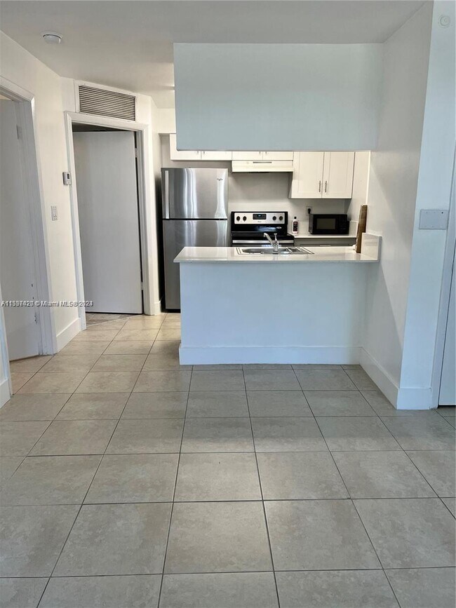 Building Photo - 17565 NW 67th Pl