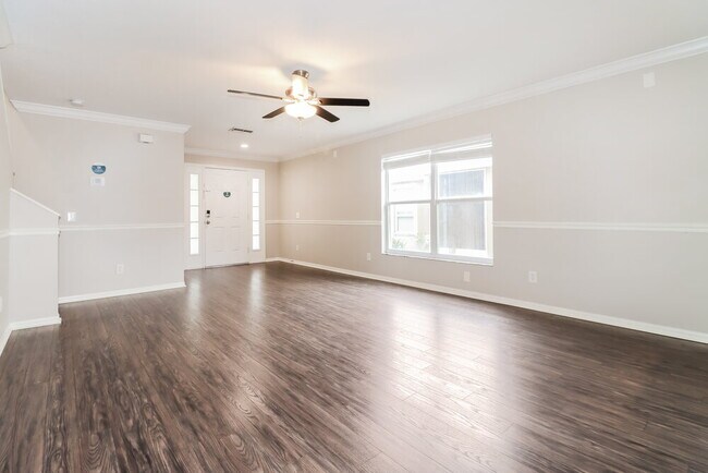 Foto del edificio - 8541 Hawbuck St