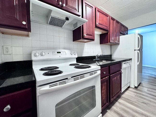 Photo - 60 Pleasant St Apartment