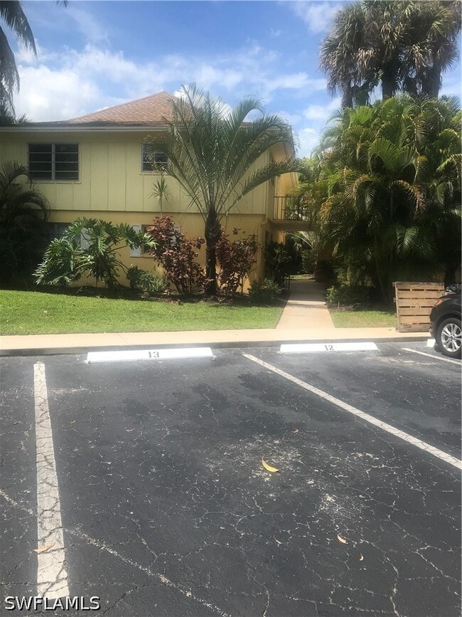 Building Photo - 1210 Shady Rest Ln
