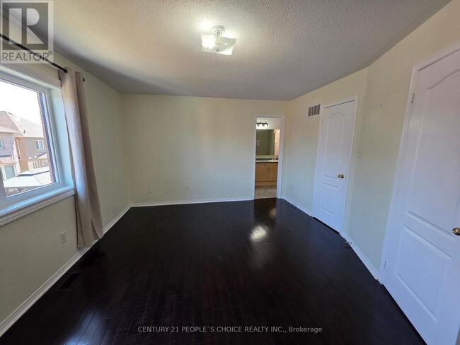 Building Photo - 11 Citronella Ln