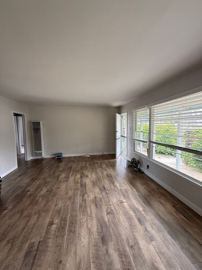 Building Photo - A very Close to Cal Poly Rental available!...