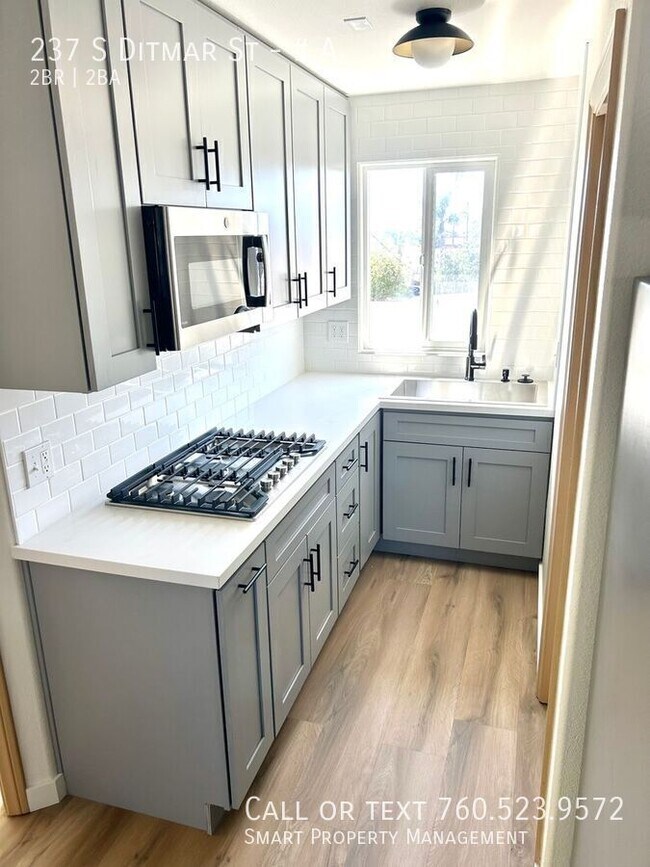 Foto del edificio - 237 S Ditmar St