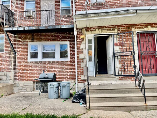 Foto del edificio - 7326 Ruskin Rd