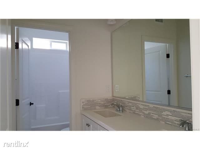 Building Photo - 7591 Adelanto Dr