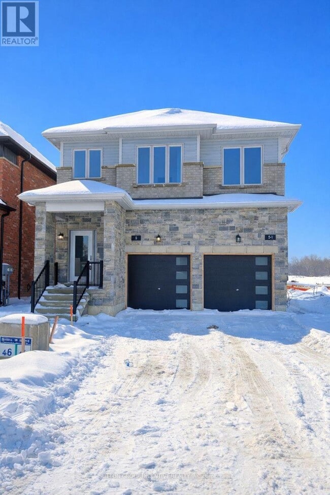 Building Photo - 5 Ranch Ter