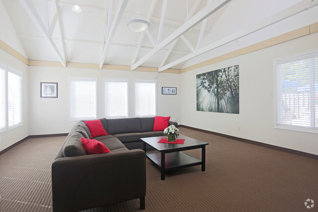 Interior Photo - Holy Cross