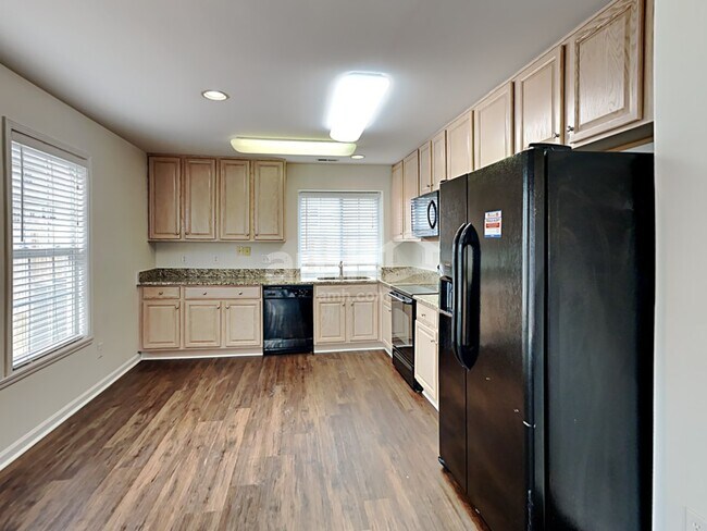 Foto del edificio - 1208 Mallory Ln