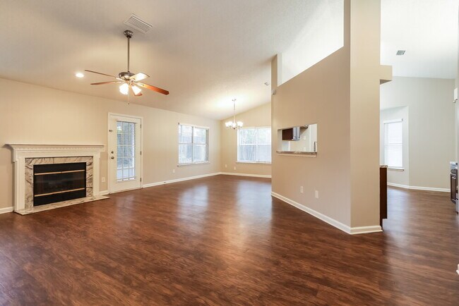Building Photo - 7971 Copperfield Cir N