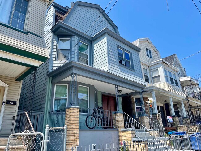 Foto del edificio - 209 Wilkinson Ave
