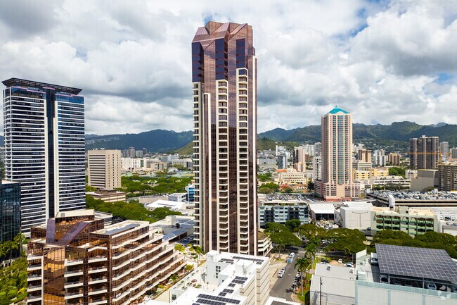 Building Photo - Imperial Plaza