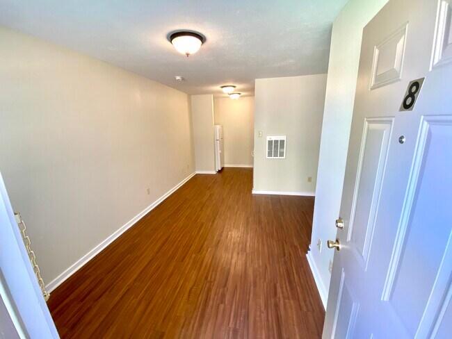 Building Photo - 1620 Carrollton Ave