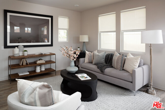 Foto del edificio - 14701 W Rose Ln